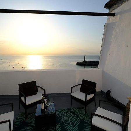 Balcony View Sunsets On Margate Seafront Exterior photo